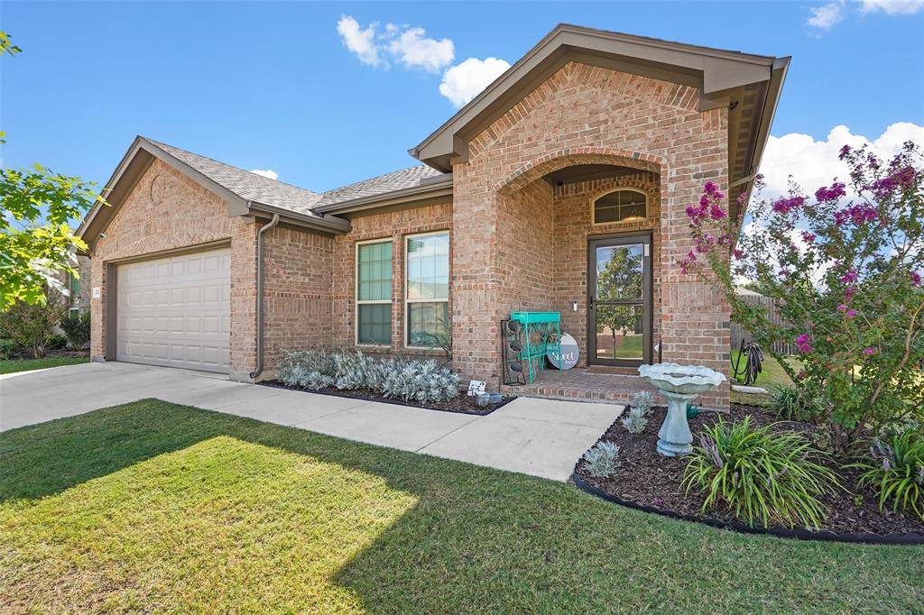 Azle, TX 76020,221 Angelina Court