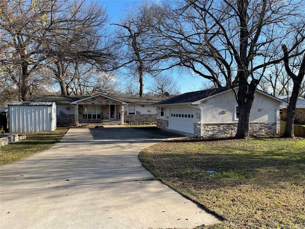 Clifton, TX 76634,355 County Road 3640