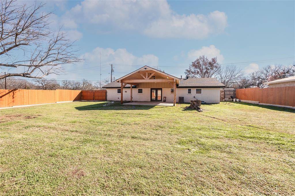 Bowie, TX 76230,804 Miller Street