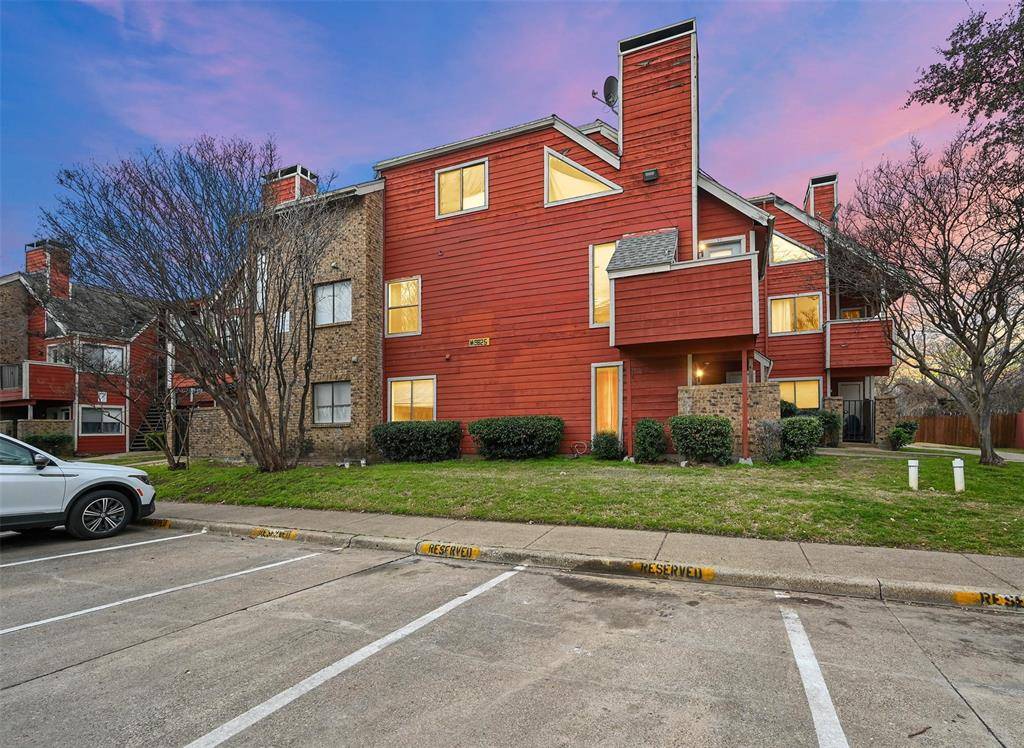 Dallas, TX 75243,9825 Walnut Street #206