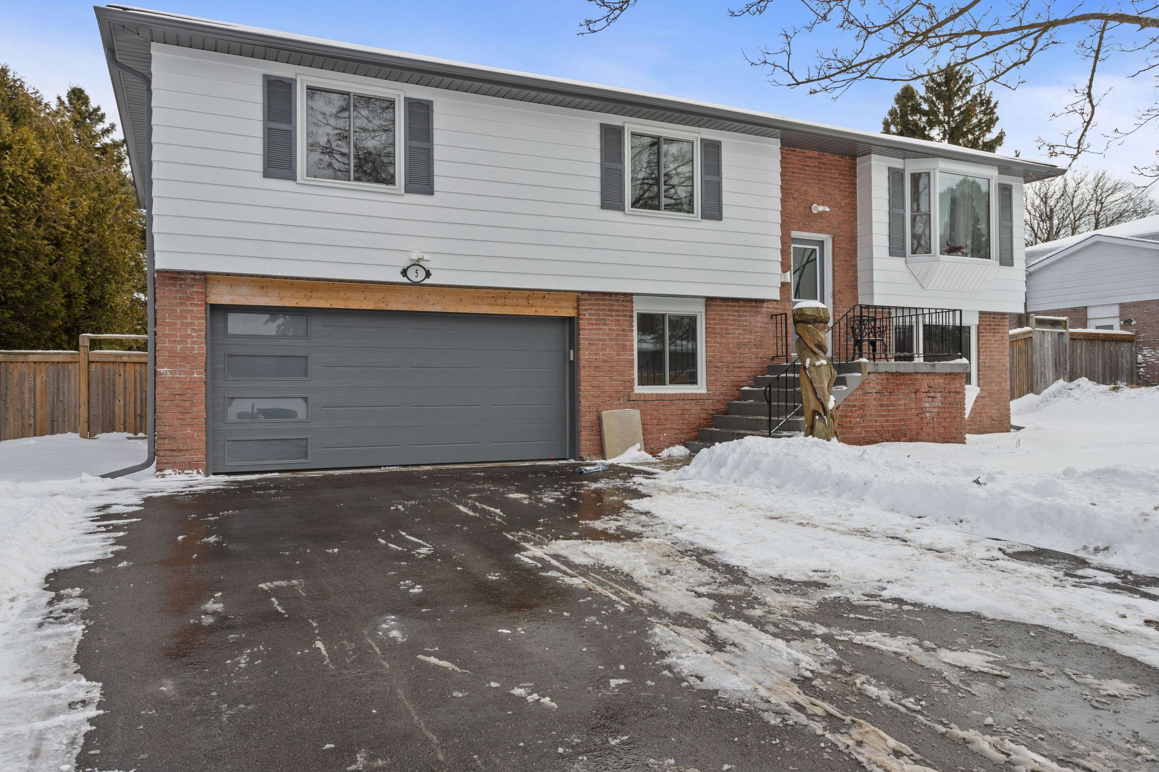 Dufferin, ON L9W 3E8,5 Birch ST