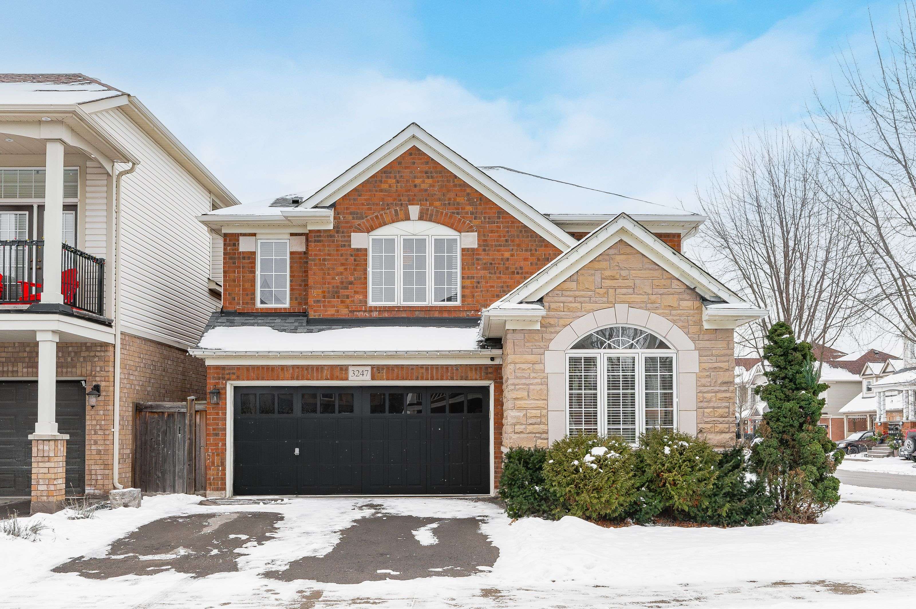 Burlington, ON L7M 0C5,3247 Steeplechase DR