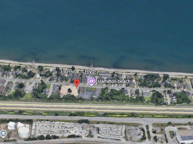 Hamilton, ON L8H 6W2,336 Beach BLVD