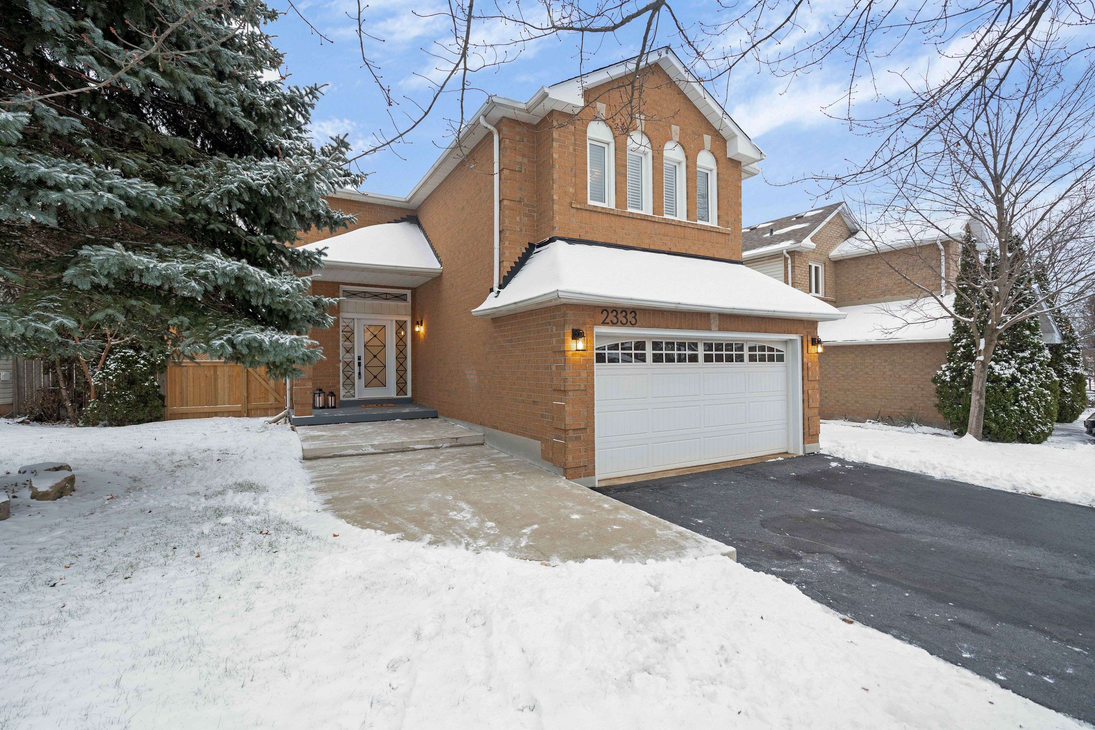 Oakville, ON L6H 6A8,2333 Grand Ravine DR