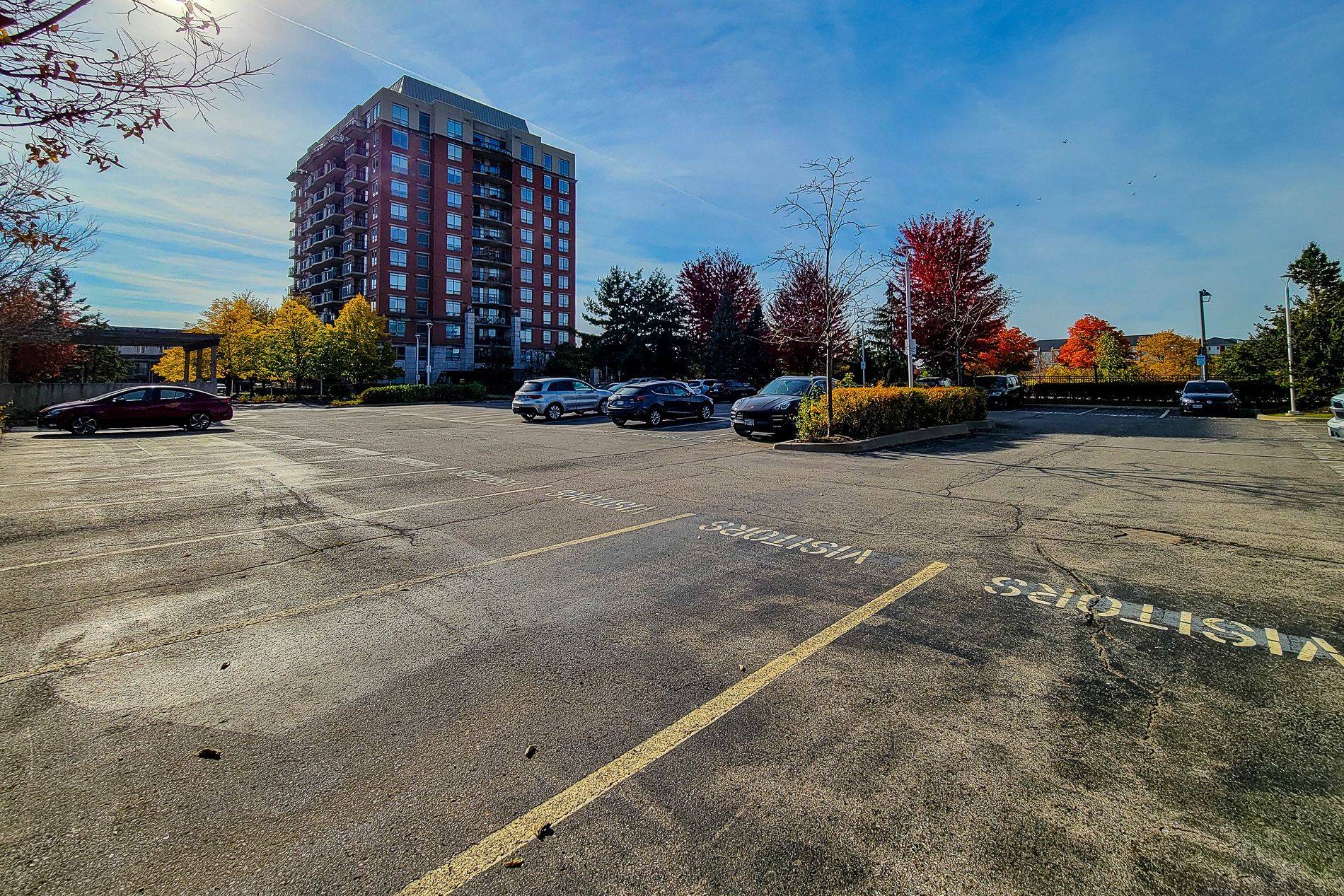 Oakville, ON L6H 0E2,2325 Central Park DR #1102