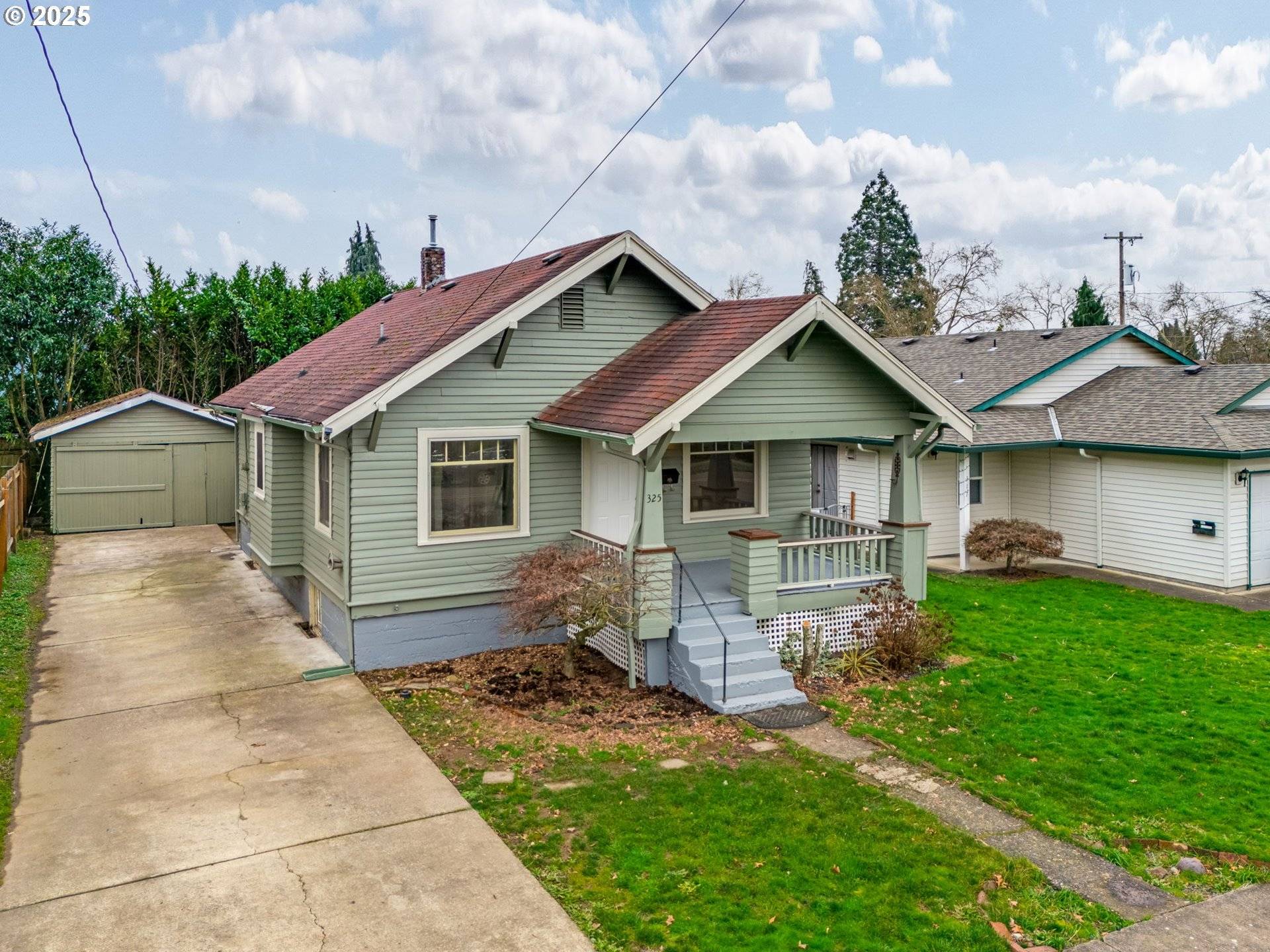 Gladstone, OR 97027,325 E HEREFORD ST