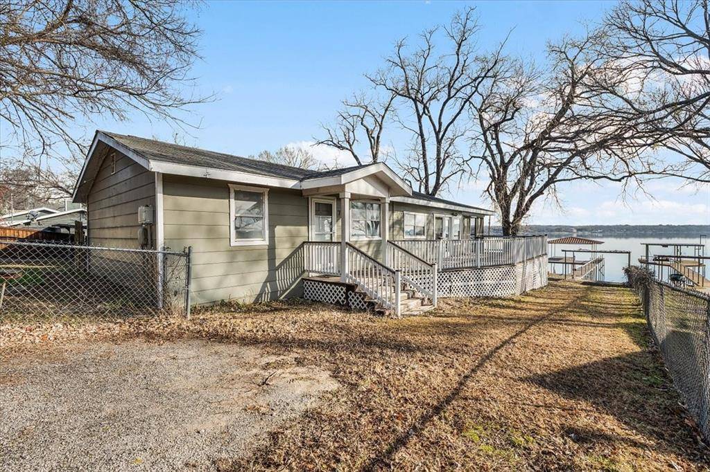 Weatherford, TX 76087,712 W Lake Drive