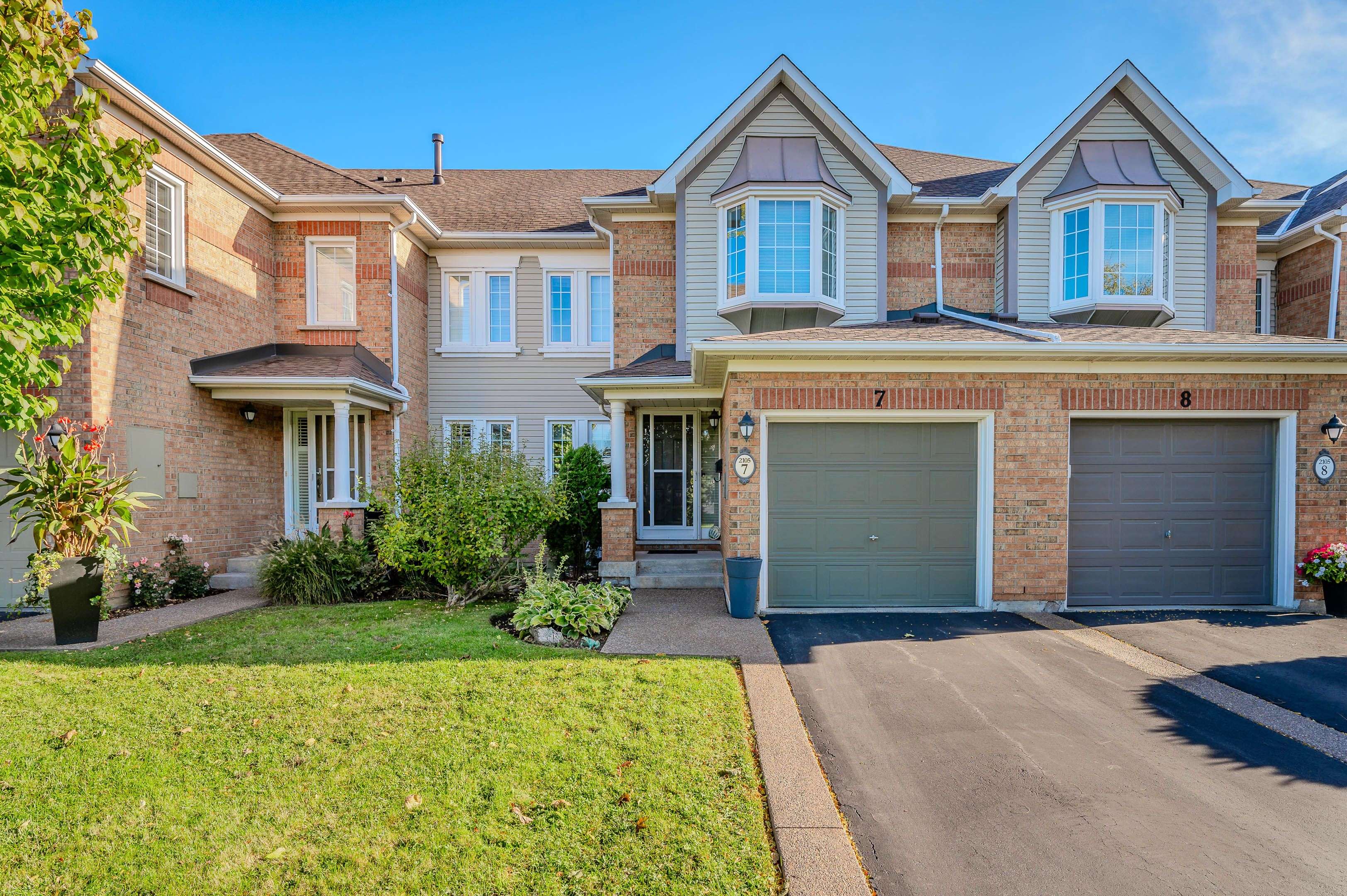 Halton, ON L7M 4B7,2105 Berwick DR #7