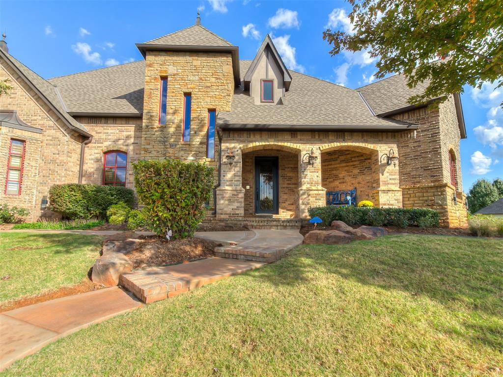 Edmond, OK 73012,21900 Water Oak Circle