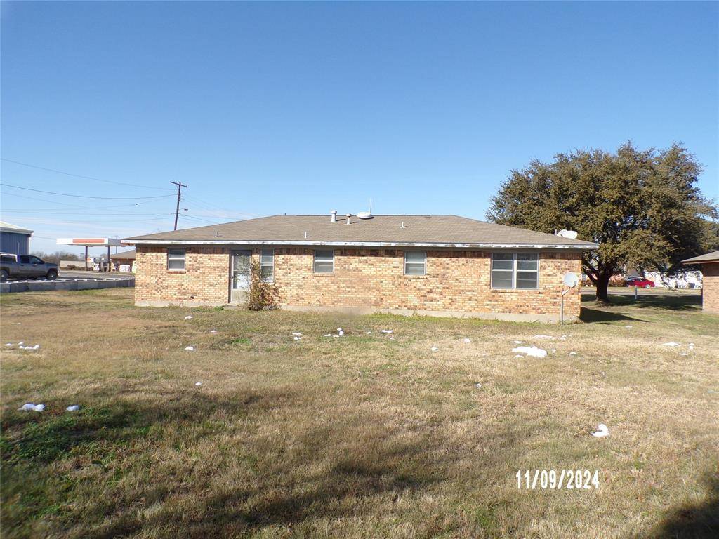 Bardwell, TX 75101,501 E Sycamore Street