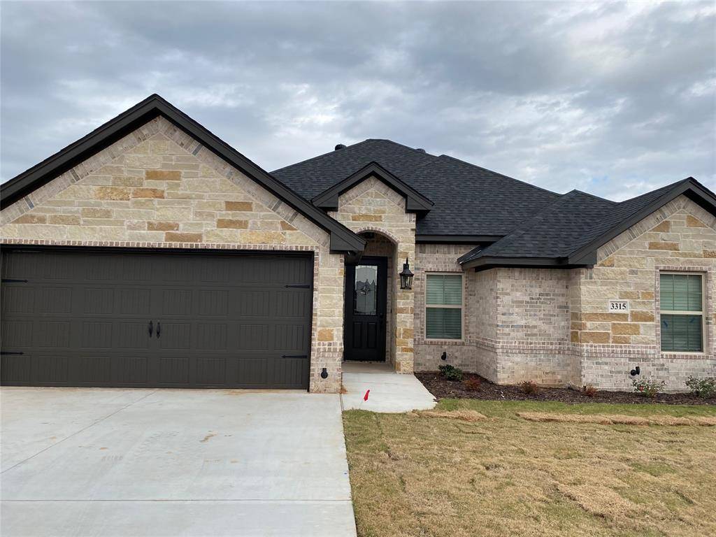 Granbury, TX 76049,3315 White Horse Drive