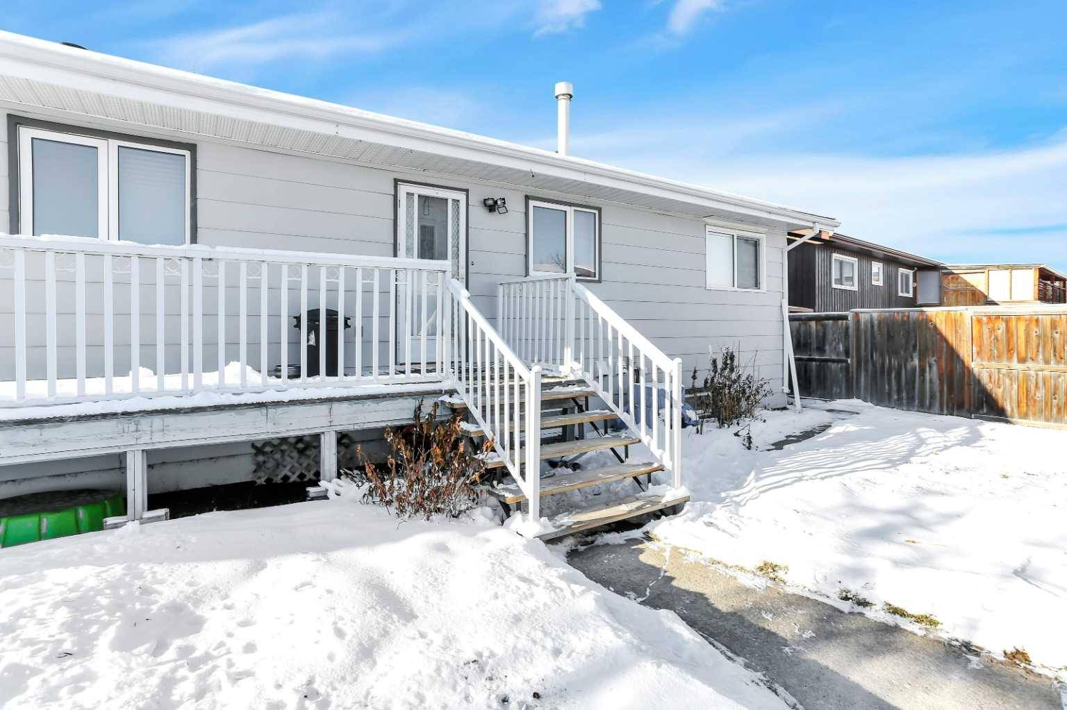 Innisfail, AB T4G 1K6,5219 45 Street Close