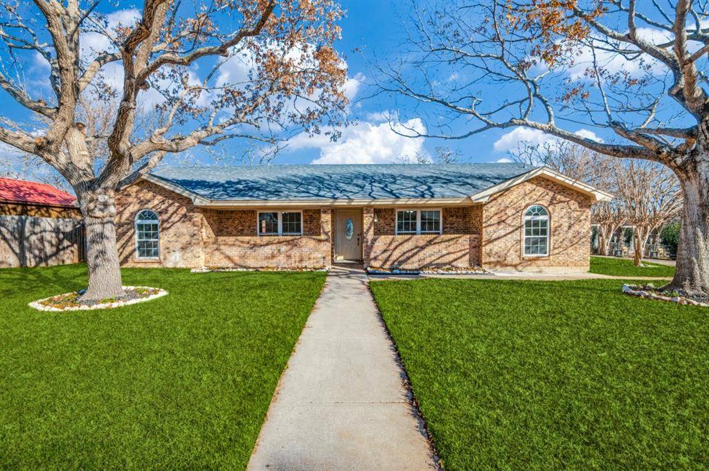 Hurst, TX 76054,2816 Hurstview Drive