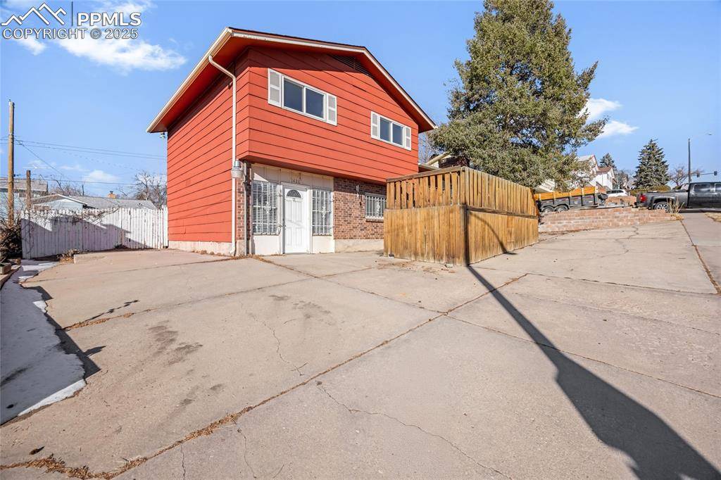 Colorado Springs, CO 80909,1426 N Chelton RD