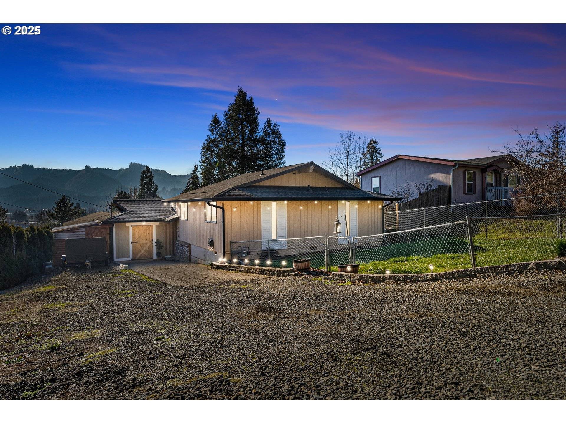 Sutherlin, OR 97479,348 E SIXTH AVE