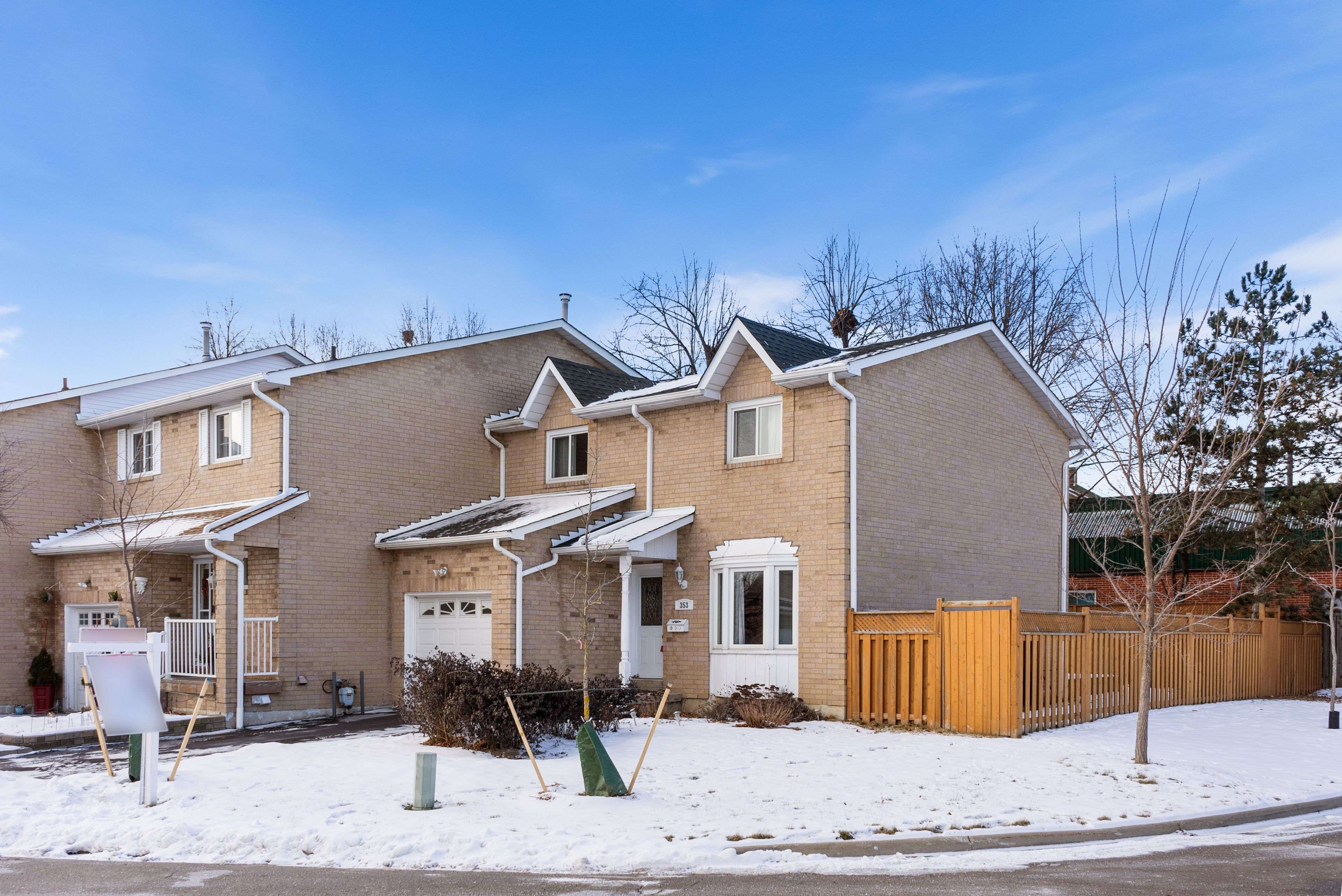 Mississauga, ON L5R 1Y9,353 Royal Mason CT