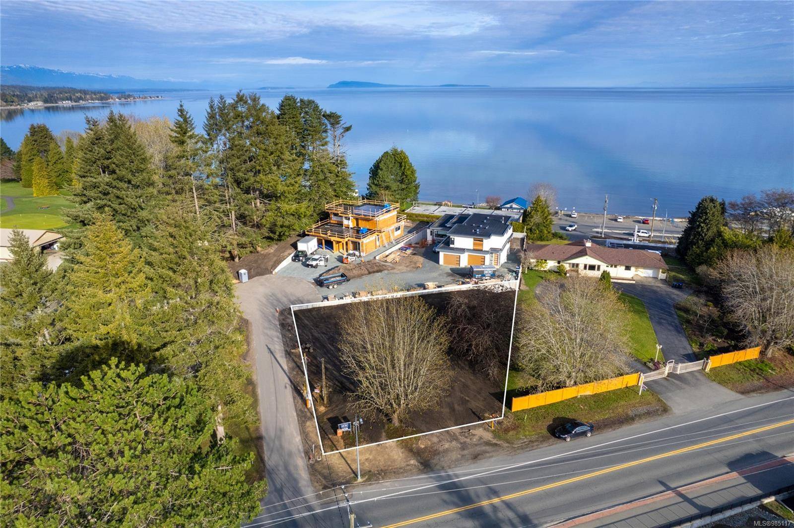 Qualicum Beach, BC V9K 1G8,Lot 2 Memorial Ave