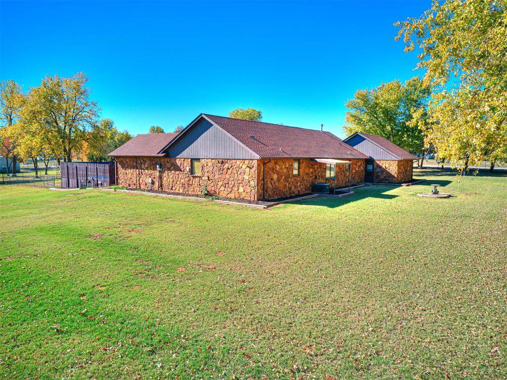 Tuttle, OK 73089,863 Bobcat Road