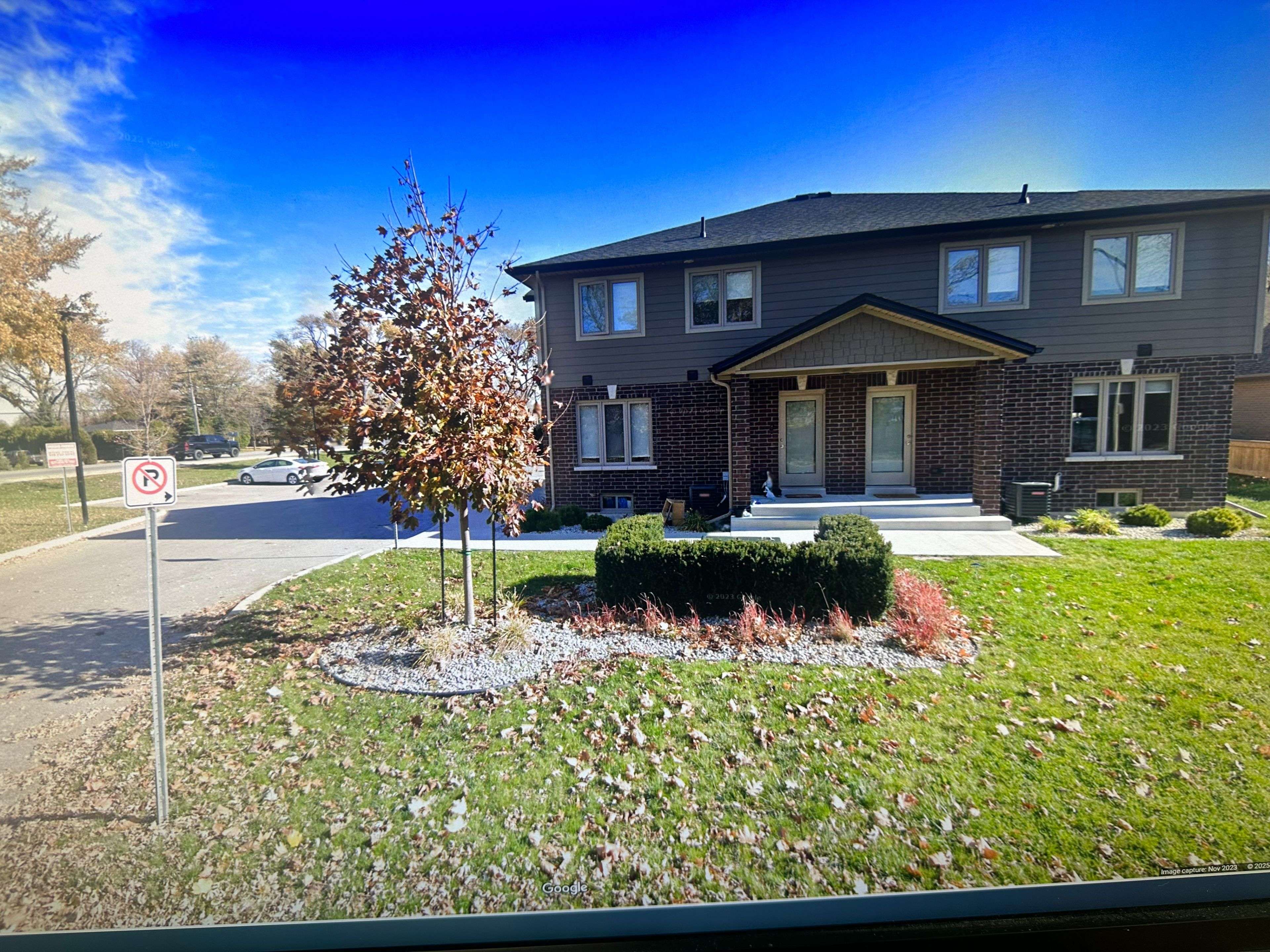 Lakeshore, ON N0R 1A0,204 Beechwood DR #5