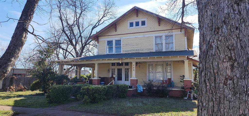 Wortham, TX 76693,309 W San Saba Street