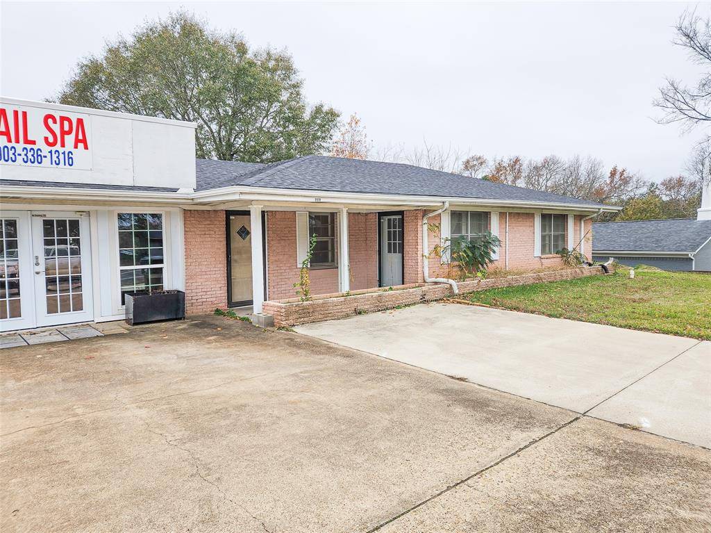 Troup, TX 75789,606 W Duval Street