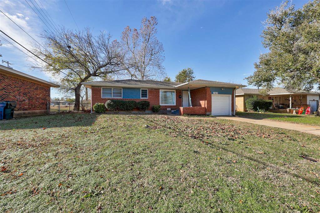 Midwest City, OK 73110,2009 Carpenter Drive