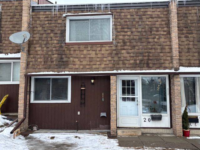 Peterborough, ON K9J 4M3,740 Chamberlain ST #20