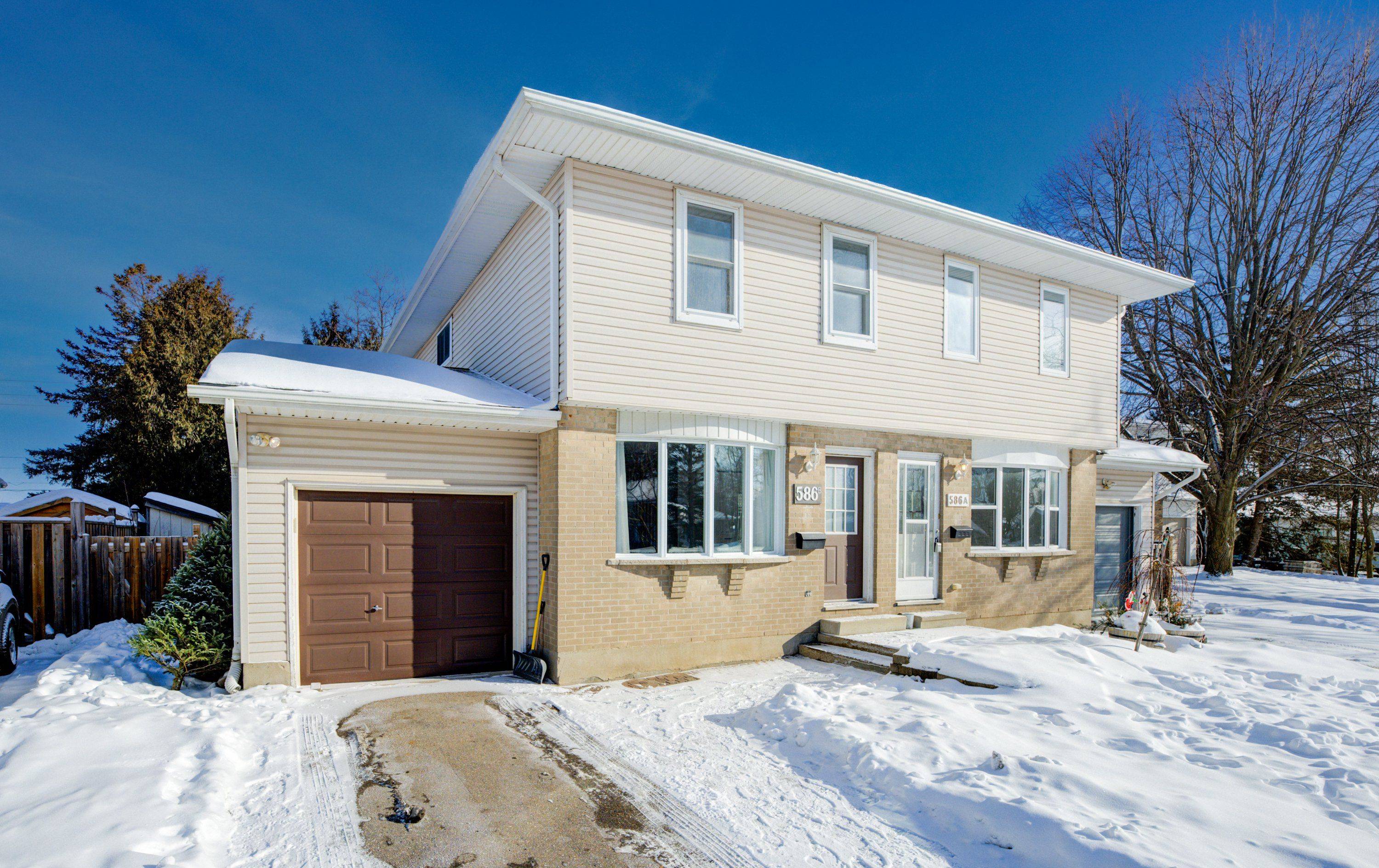 Waterloo, ON N2L 4W3,586 Mount Anne DR #B