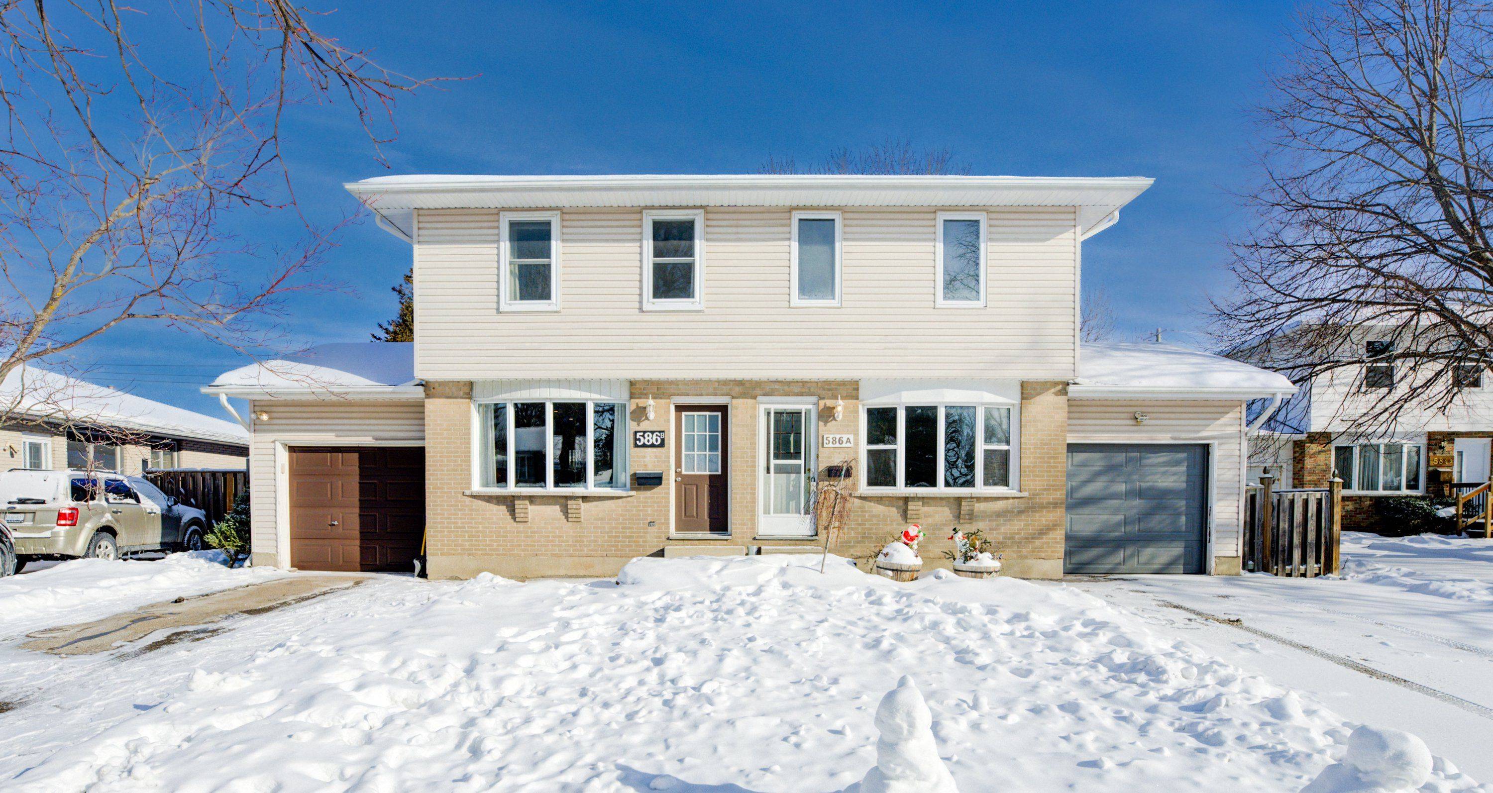 Waterloo, ON N2L 4W3,586 Mount Anne DR #B