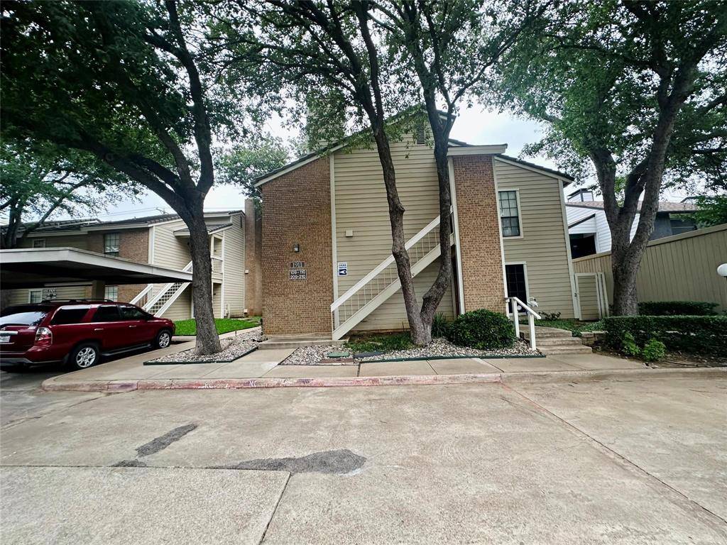 Arlington, TX 76011,1911 Chasewood Circle #210