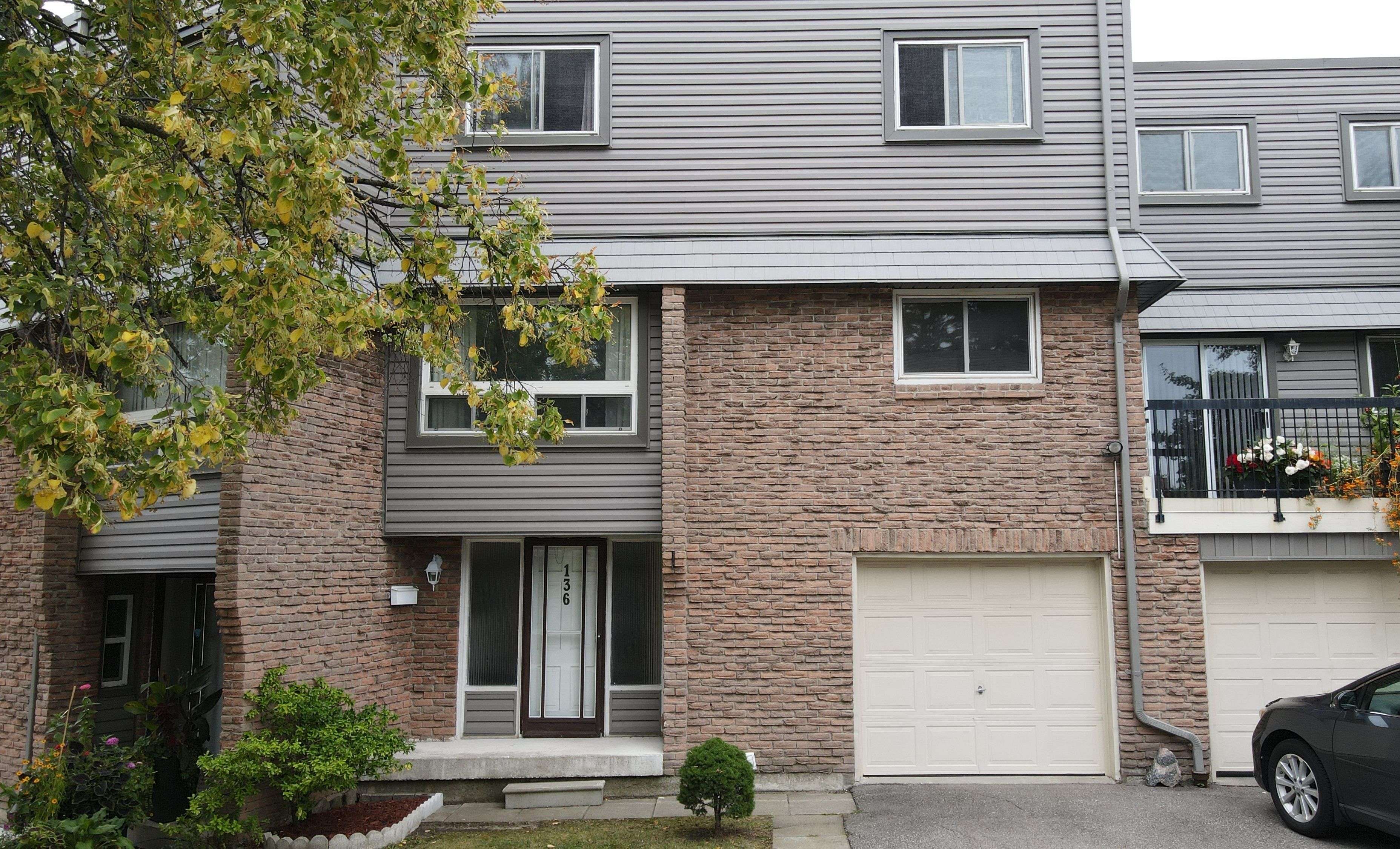 Mississauga, ON L5J 4A6,2315 Bromsgrove RD #136