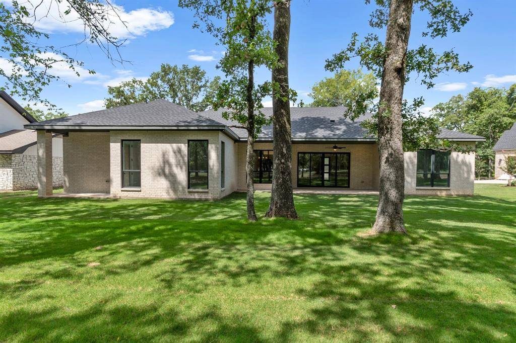 Mabank, TX 75156,124 Colonial Drive