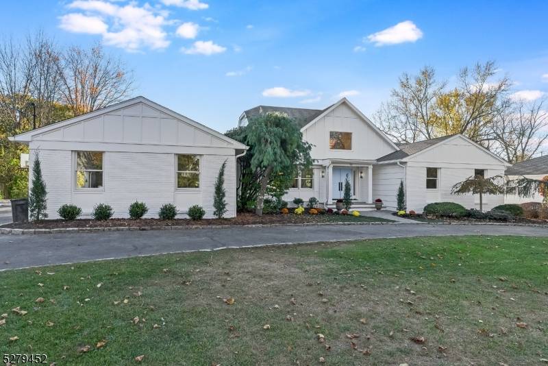 Millburn Twp., NJ 07078,14 Rippling Brook Dr