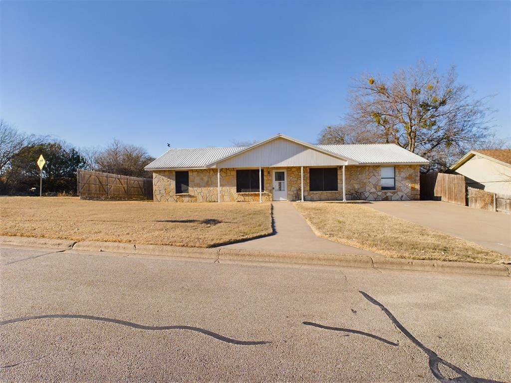 Granbury, TX 76048,1432 W Torrey Street