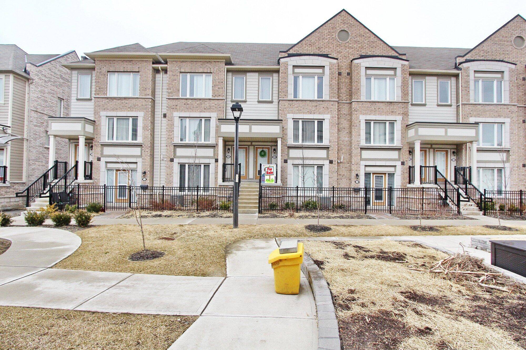 Brampton, ON L6Y 6G2,1 Beckenrose CT #125