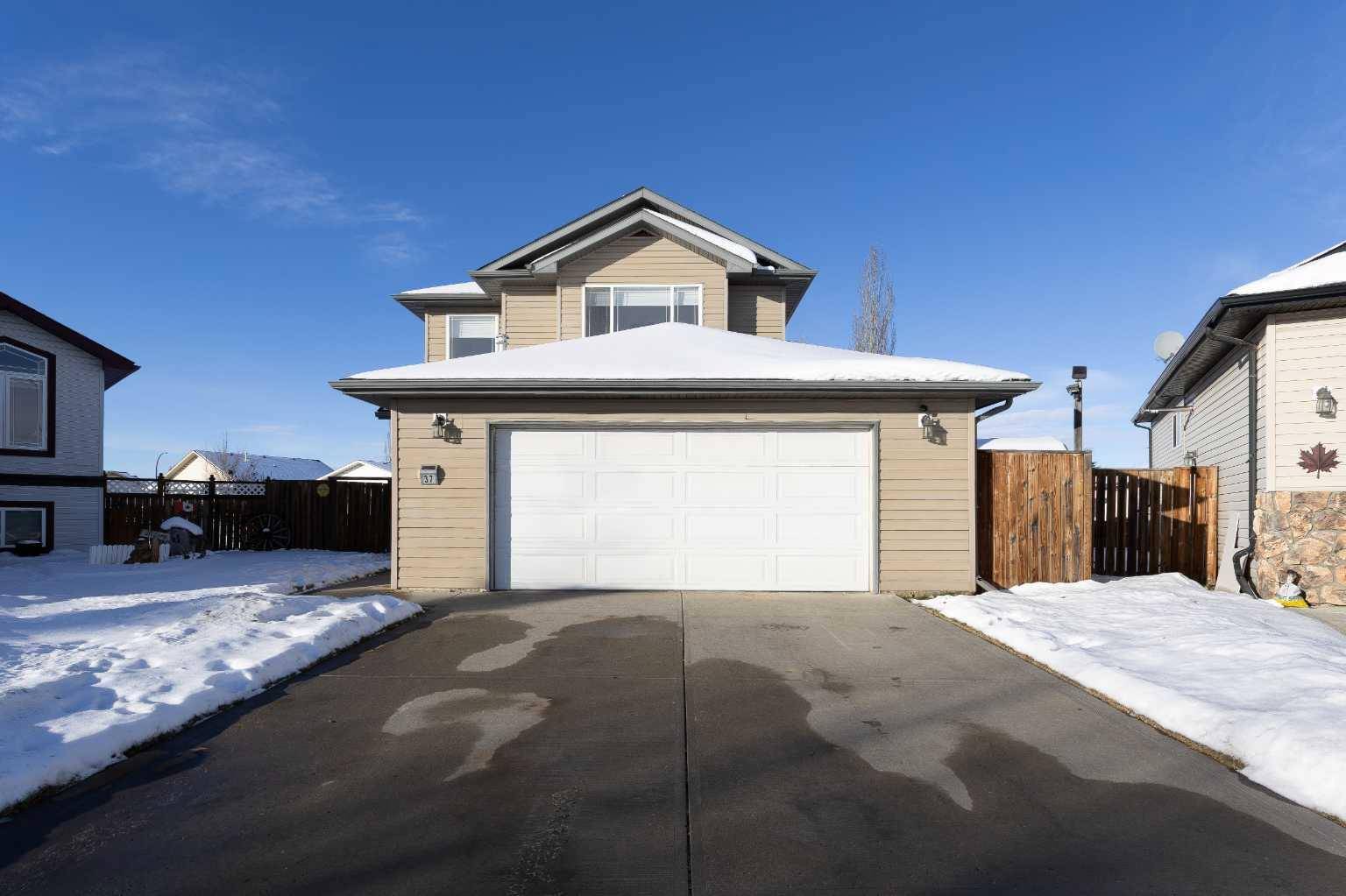 Red Deer, AB T4P 3X7,37 Ogilvie Close