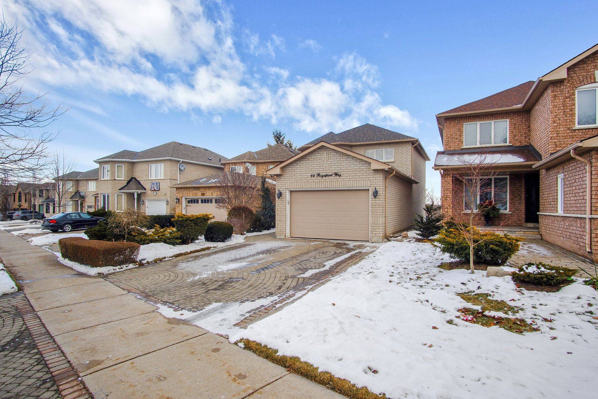 Vaughan, ON L4H 1J5,64 Royalpark WAY