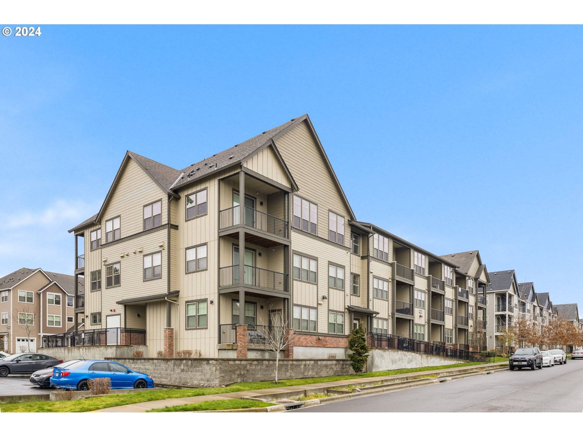 Portland, OR 97229,16441 NW CHADWICK WAY #202