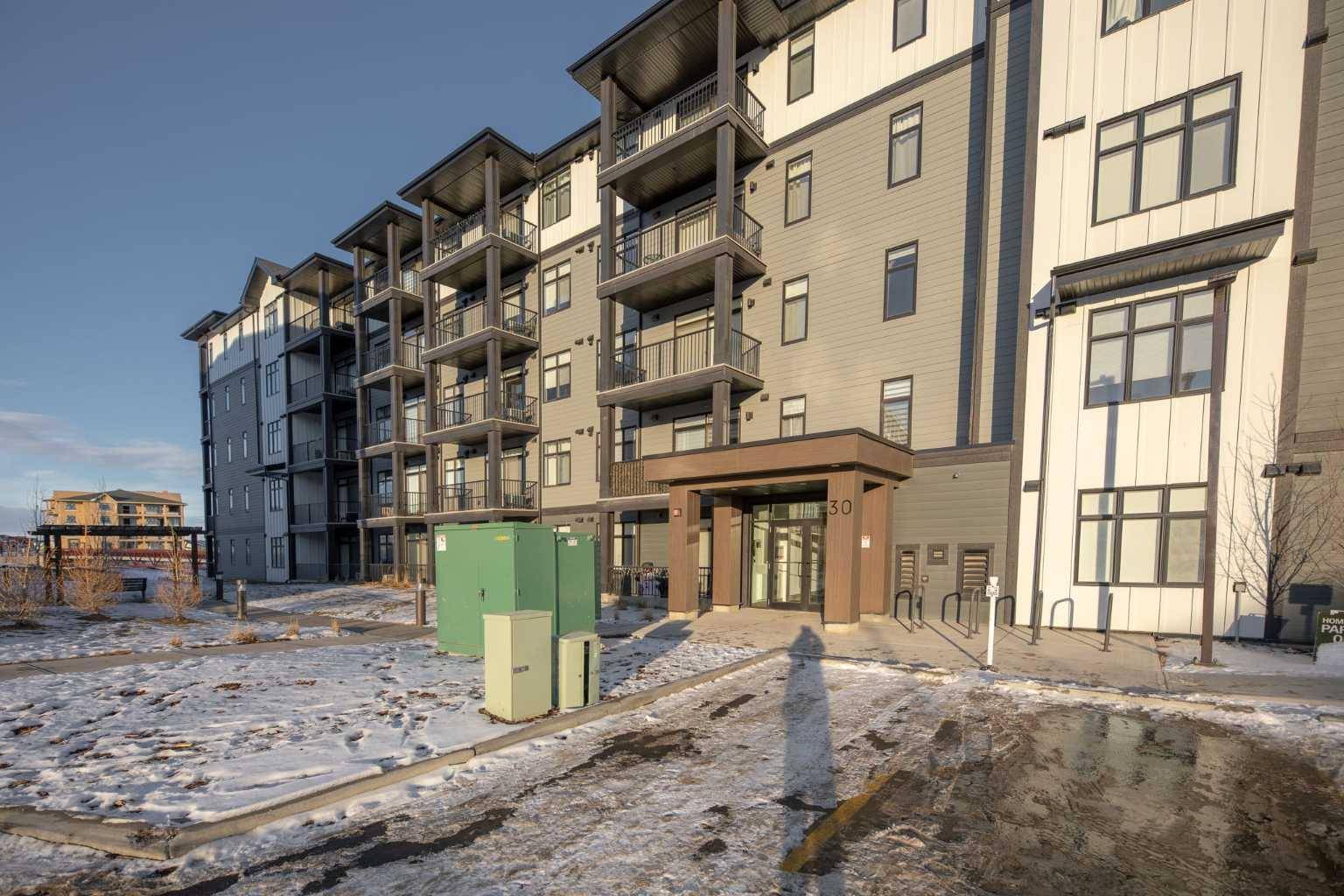 Calgary, AB T3R 2A9,30 Sage Hill WALK NW #210