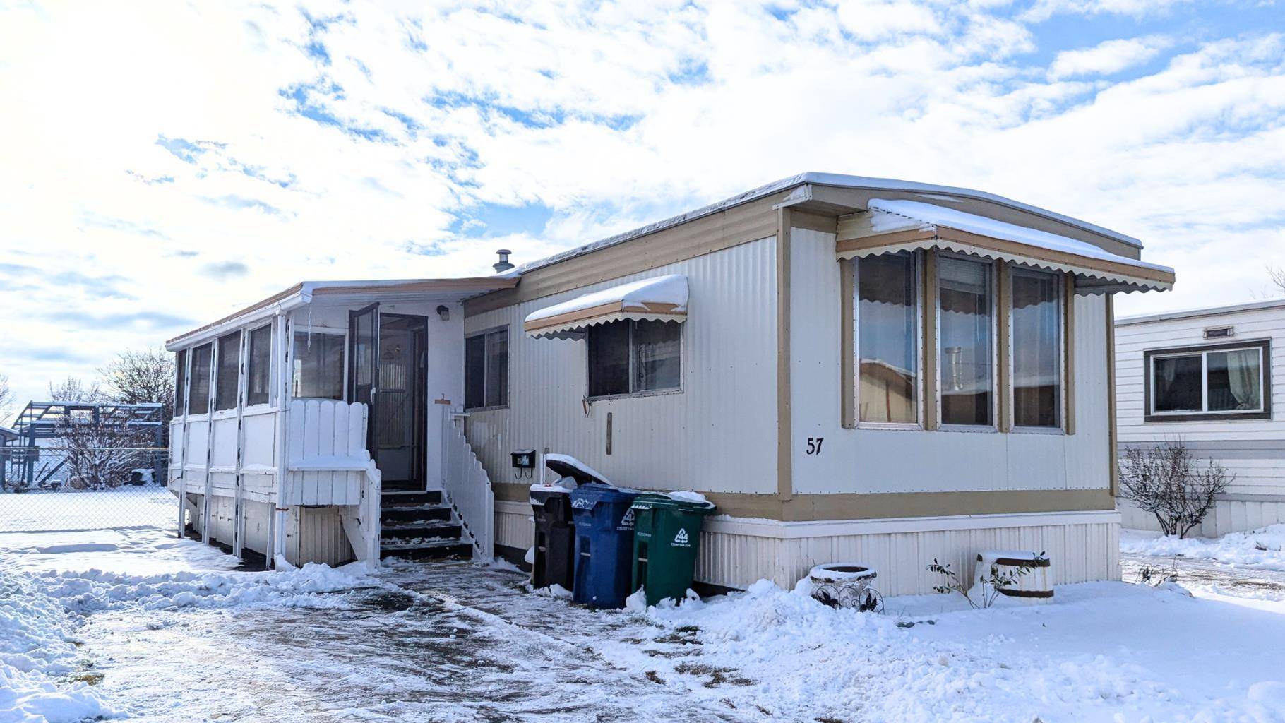 Calgary, AB T2A 7X2,1104 84 ST NE #57