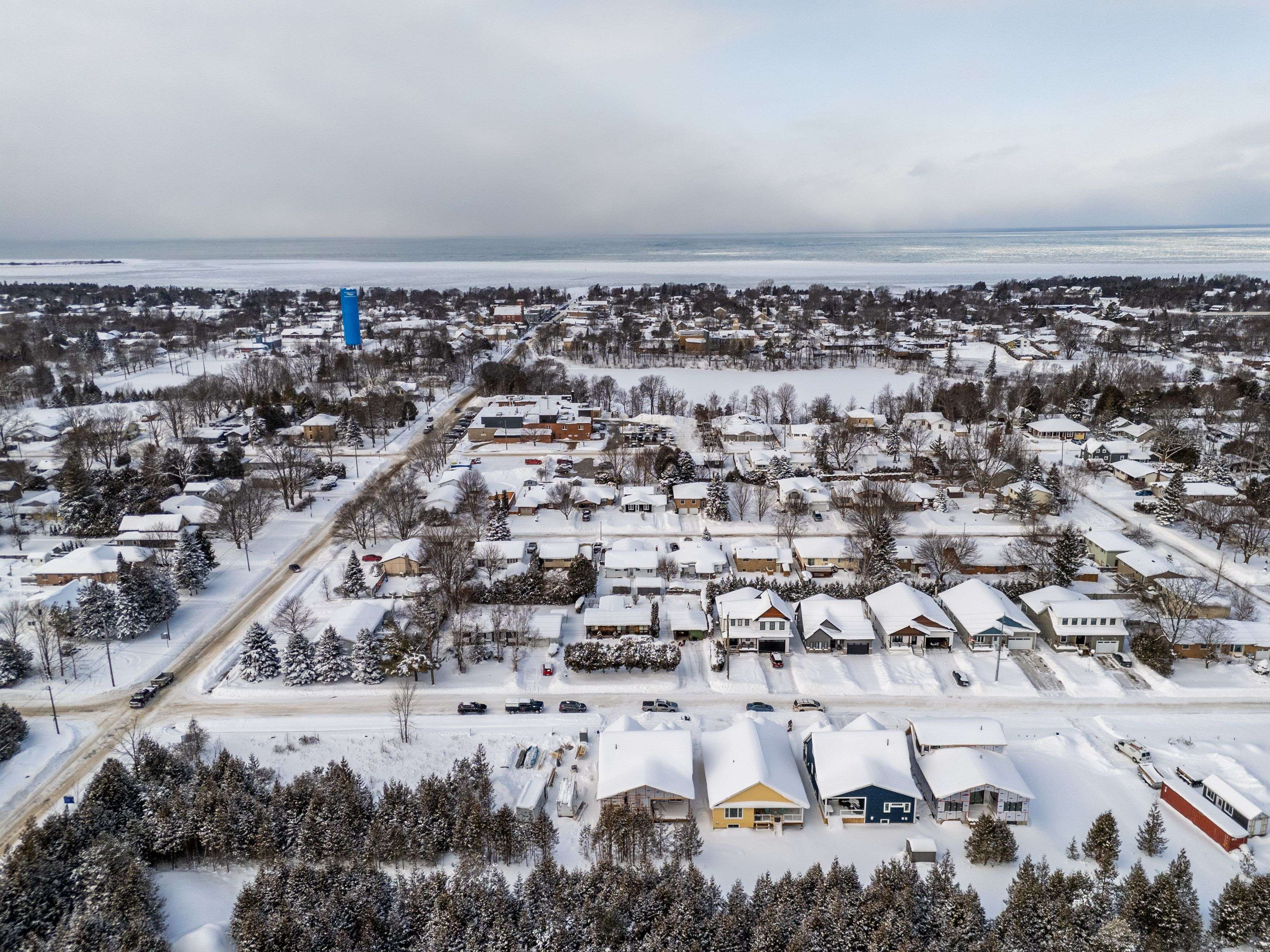 Saugeen Shores, ON N0H 2L0,19 Grenville ST N