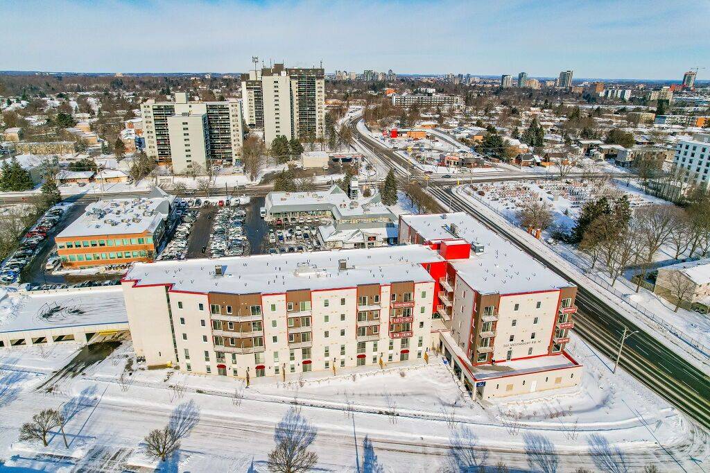 Kitchener, ON N2M 0C4,301 Westmount RD W #5