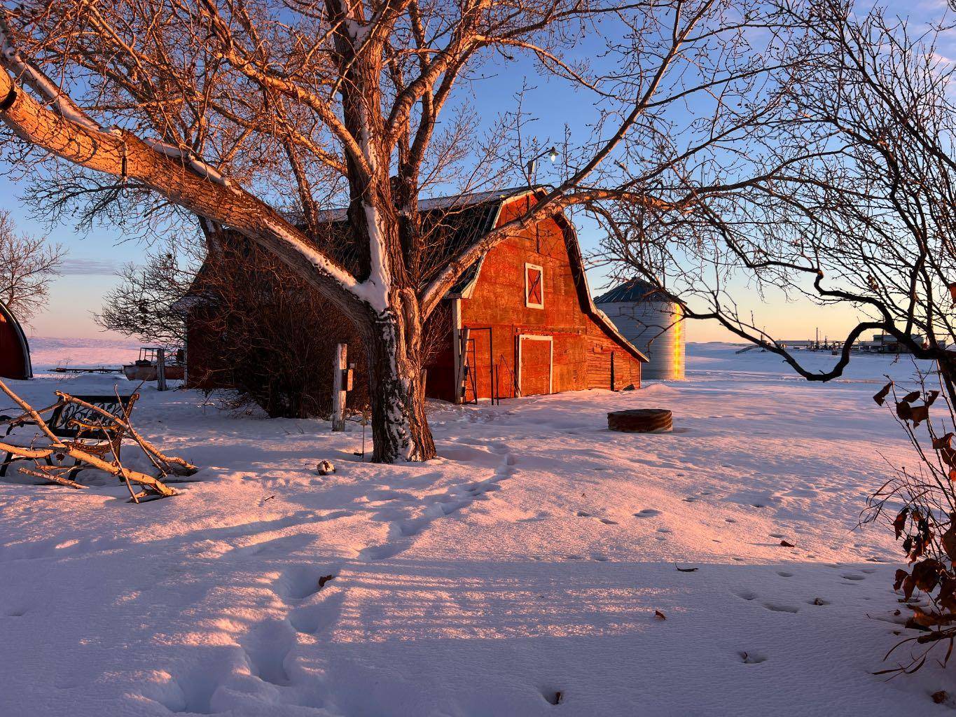 Rural Kneehill County, AB T0J0Y0,280071 Highway 841