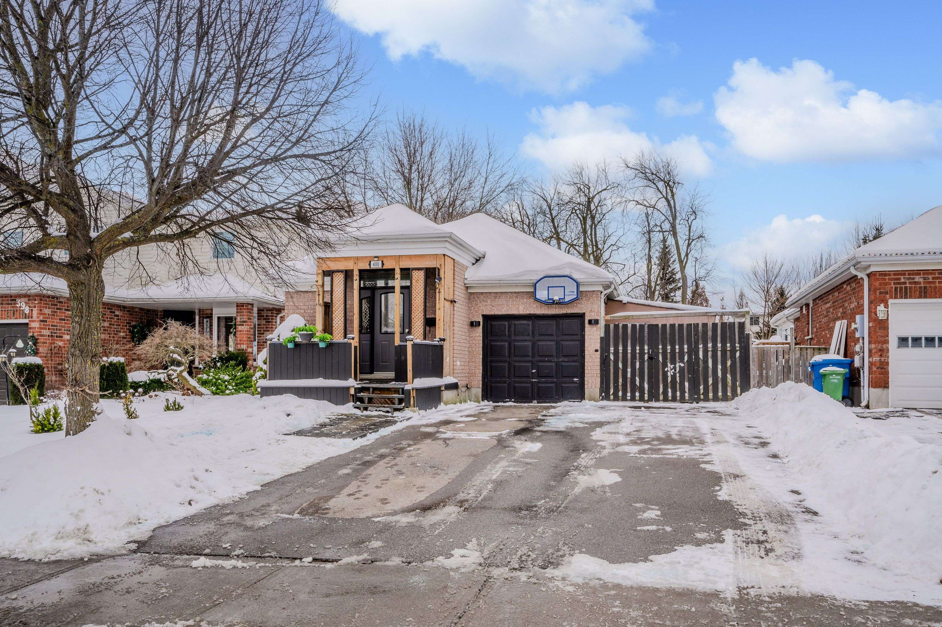 Guelph, ON N1E 7A4,400 Starwood DR