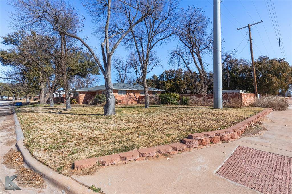 Munday, TX 76371,120 N 15th Avenue