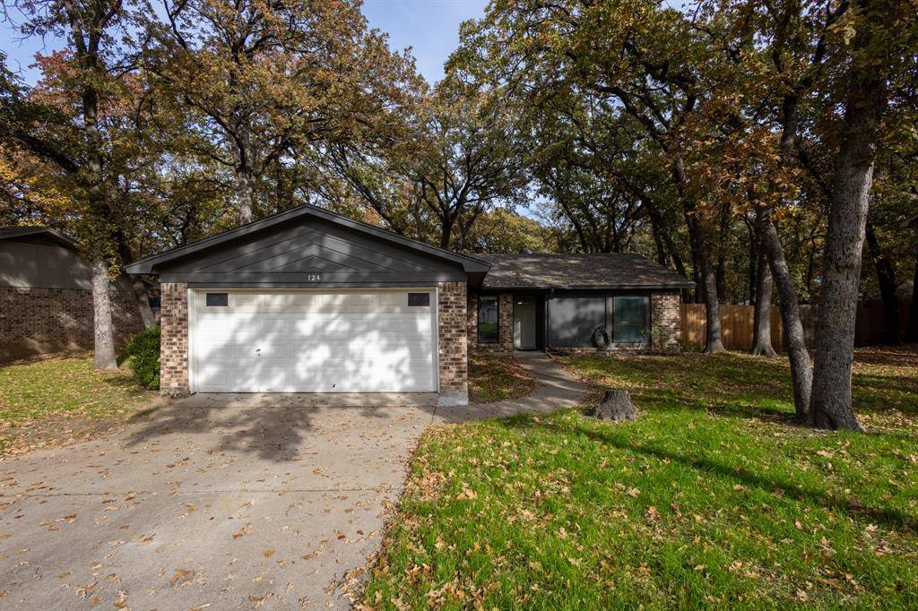 Azle, TX 76020,724 Lake Crest Parkway