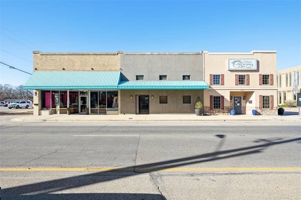 Cleburne, TX 76033,102 104 S Main Street