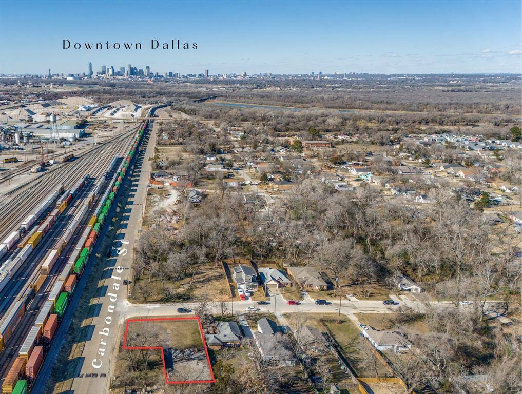 Dallas, TX 75216,8104 Carbondale Street