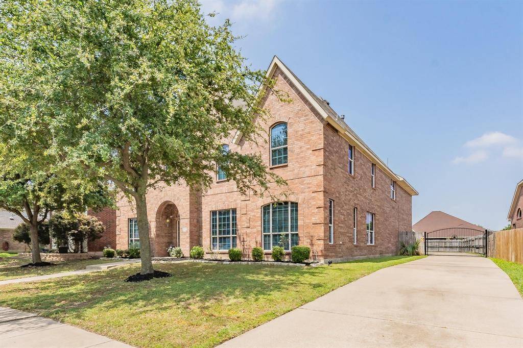 Grand Prairie, TX 75052,5543 Clay Court