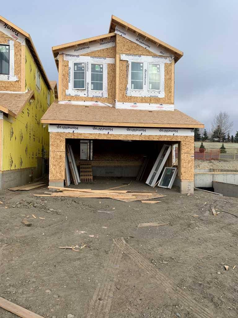 Calgary, AB T3L 2M4,132 Crimson Ridge PL NW